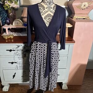 Expected By Lilac Clothing Navy Blue 3/4 Sleeve Maternity Dress With Pockets L.